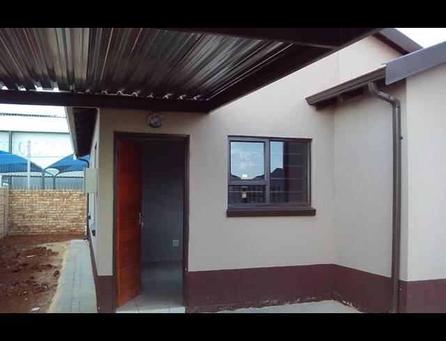 3 BEDROOM PROPERTY TO RENT IN WINDMILL PARK